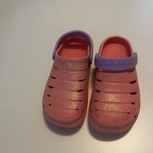 Dugoo Shark Kids Glitter Pink Clogs with Purple Strap